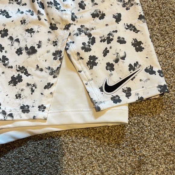 NIKE tennis skirt - Picture 3 of 5